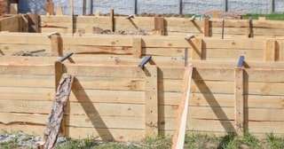 Ленточный фундамент с цоколем в Бирске - от 15772 руб.